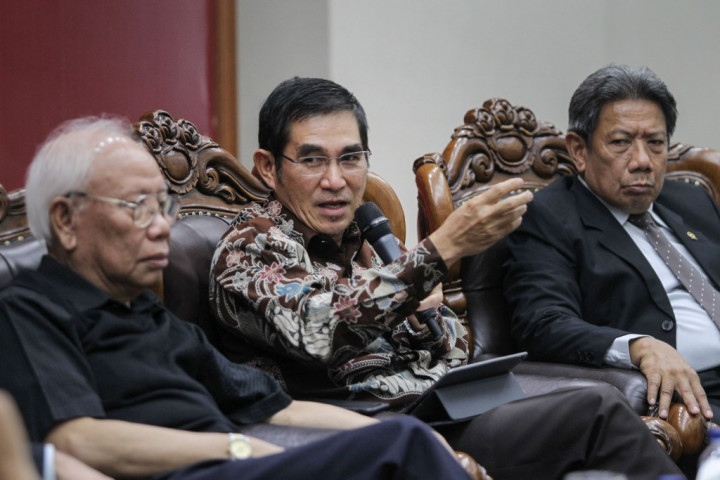 Hamdan Zoelva Khawatir Hakim Terus Menuruti Jaksa KPK