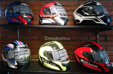Helm Sering Terbentur? Kekuatannya Bisa Berkurang