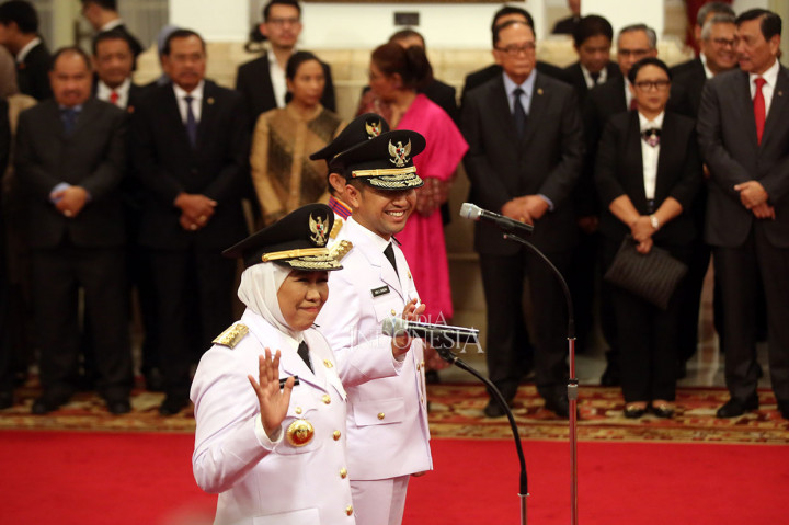 Jokowi Lantik Gubernur-Wagub Jatim