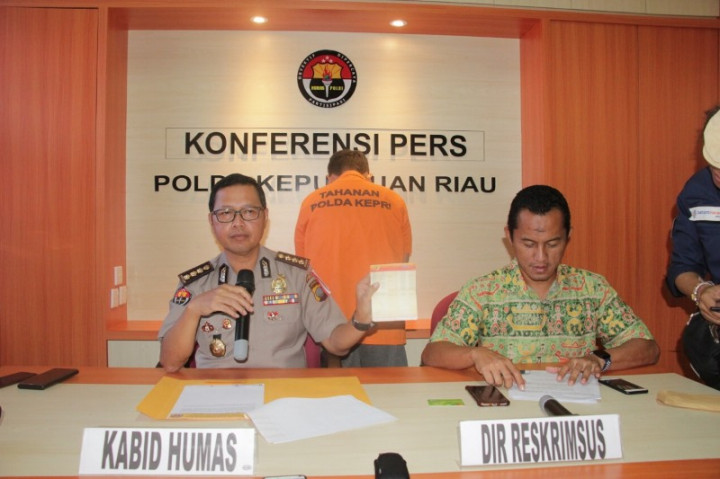 Polda Kepri Ungkap Prostitusi Melalui Aplikasi Pesan