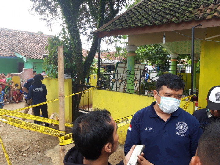 Puslabfor Mabes Polri Olah TKP Ledakan Granat Bogor