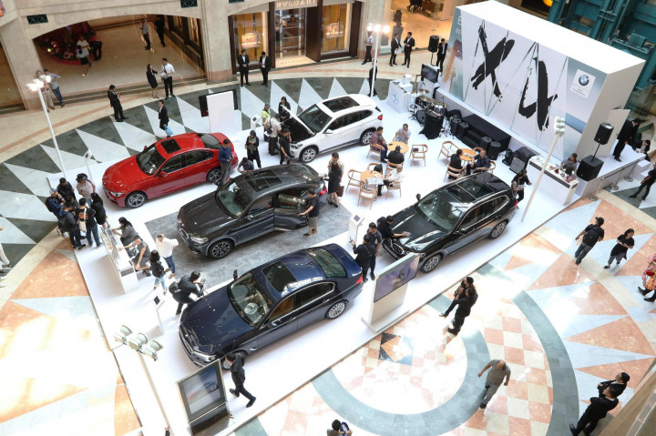 Pameran di Mall Trik Khas Penjualan Mobil Premium