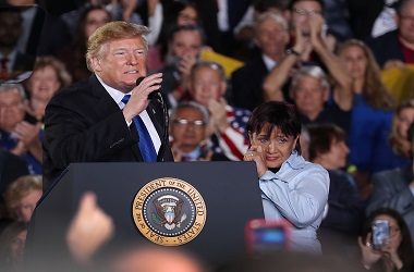 Trump Dorong Militer Venezuela Terima Tawaran Guaido