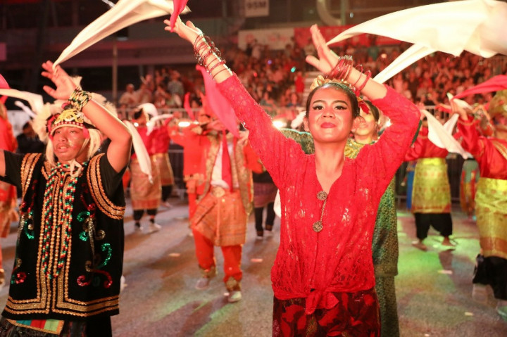 300 Penari Indonesia Tampil di Festival Chingay Singapura