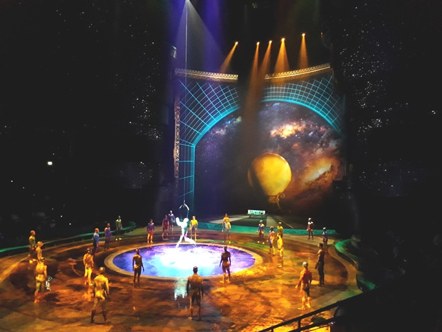 Atraksi di Luar Nalar