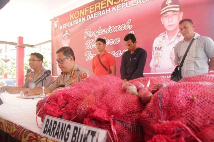 Polairud Sita 1.000 Karung Bawang Ilegal asal India