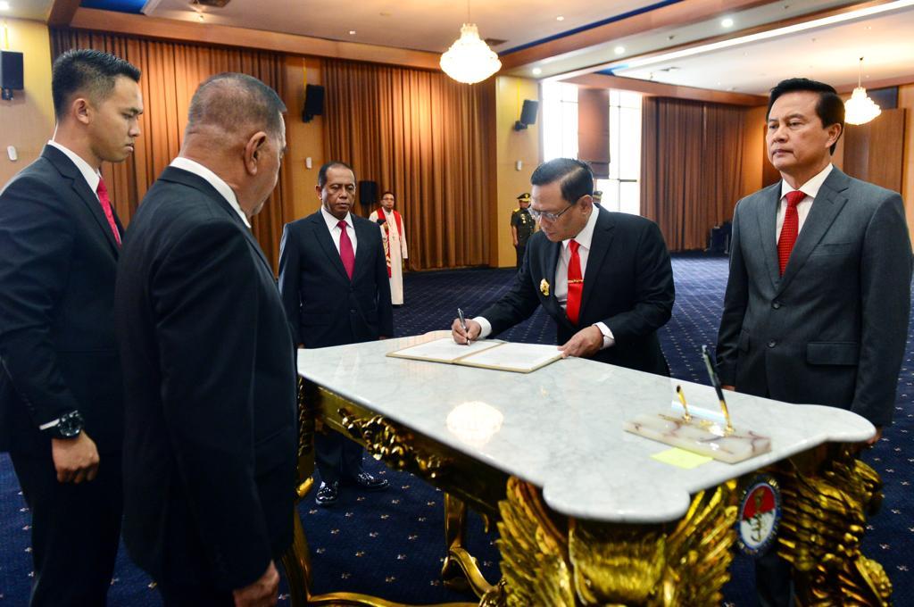 Menhan Ryamizard Ryacudu memimpin sertijab Sekjen dan Sahli di Kementerian Pertahanan, Jakarta, Selasa, 19 Februari 2019. Foto: Kemhan