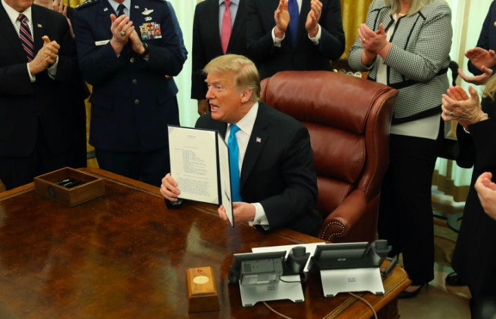 Pemerintahan Trump Bentuk Pasukan Ruang Angkasa