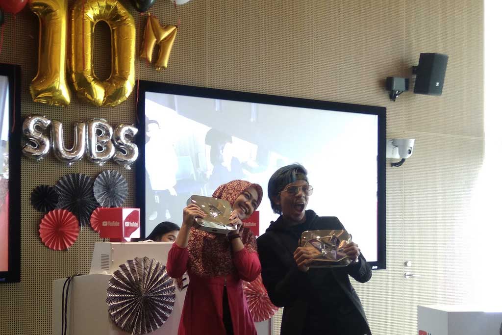 Tembus 10 Juta Subscriber, Ria Ricis dan Atta Halilintar