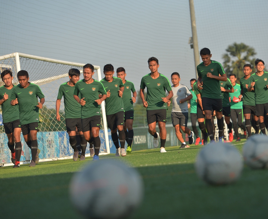 Sesi latihan timnas U-22. (ANTARA FOTO/Nyoman Budhiana)