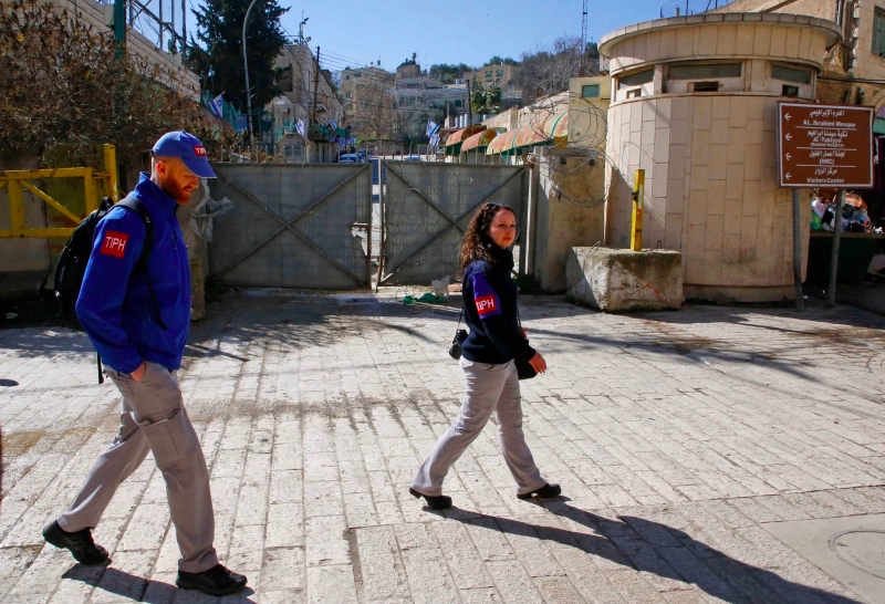Anggota TIPH yang bertugas di Hebron, Tepi Barat akan mengakhiri masa tugasnya setelah PM Israel Benjamin Netanyahu secara sepihak mencabut mandatnya. (Foto: AFP).