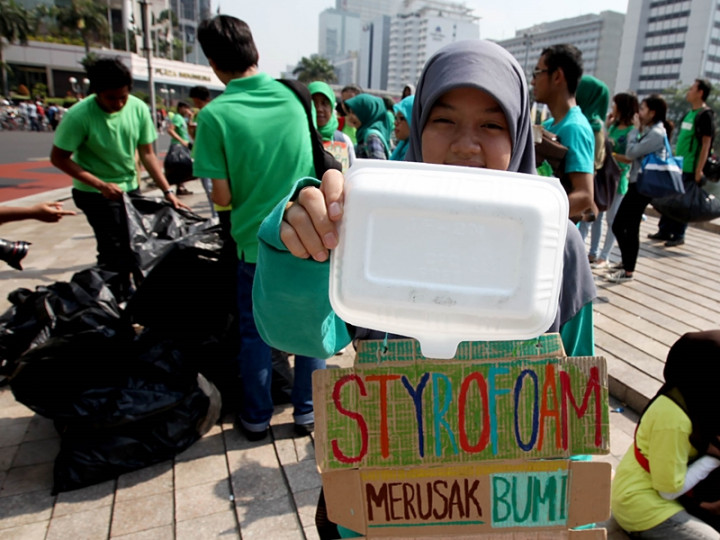 Kemasan Berbahan Plastik Dilarang di Pemprov Sulsel