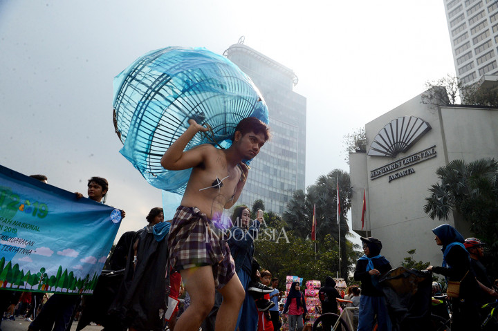 Mahasiswa Gelar Aksi Teatrikal Peduli Sampah di CFD