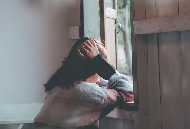 Mengenal Perbedaan SAD dan Depresi