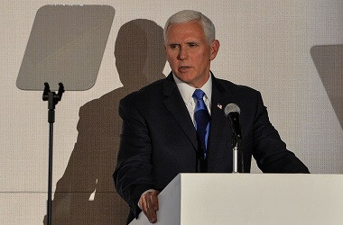 Pence dan Guaido Sepakat Tingkatkan Tekanan pada Maduro