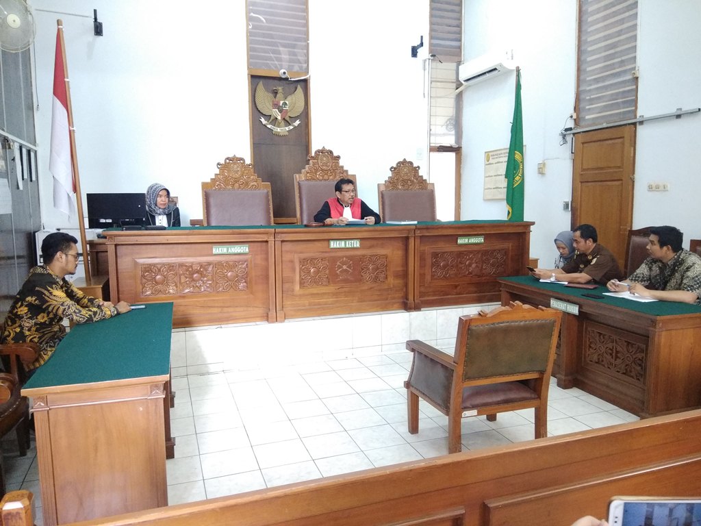 Sidang putusan praperadilan kasus dugaan korupsi kondensat. - Foto: Medcom.id/Fachri Audhia Hafiez