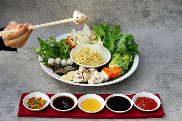 Hangat dan Sehat, Sajian Thailand Set Steamboat