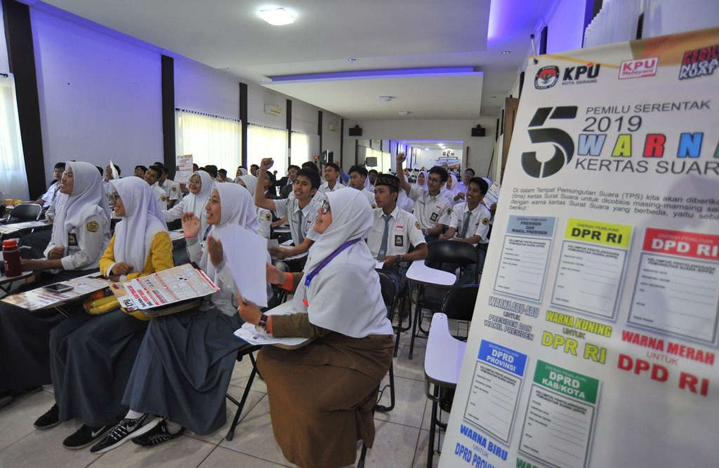 Milenial Sebut Demokrasi Indonesia Belum Baik
