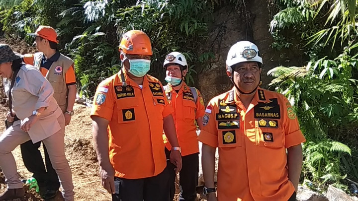 Petugas Gabungan Masih Evakuasi Korban Tambang Longsor