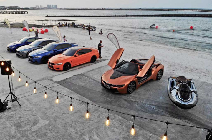 BMW MOCI Uji Ketangkasan Berkendara Jetski