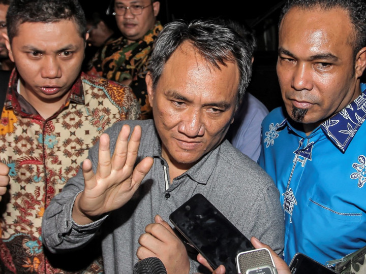 Status Andi Arief Ditentukan Tiga Hari