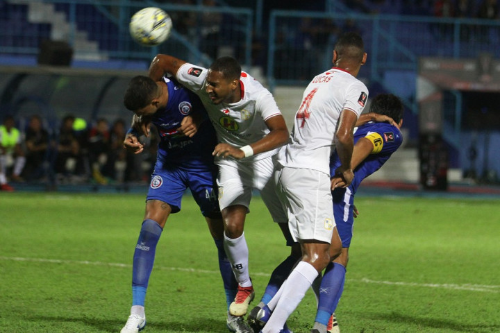 Arema Menang Dramatis atas Barito