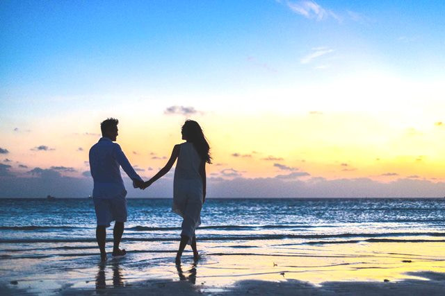 Hubungan lebih lanjut tidak sekedar cocok secara fisik semata namun juga kecocokan dalam kehidupan sehari-hari. (Foto: Pexels.com)