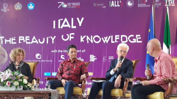 <i>The Beauty of Knowledge</i>, Keindahan dalam Ilmu Pengetahuan