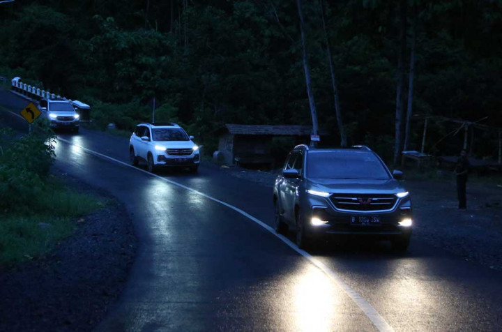 Uji Performa Wuling Almaz di Jalur Ekstrim Ciletuh
