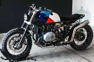 Modifikasi <i>Plug and Play</i> BMW R NineT ala Hookie Moto Kit