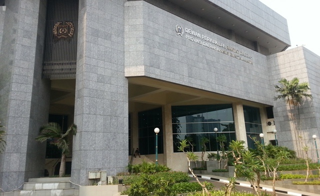 Arus ke DPRD DKI Dialihkan Menghindari Kepungan Alumni 212