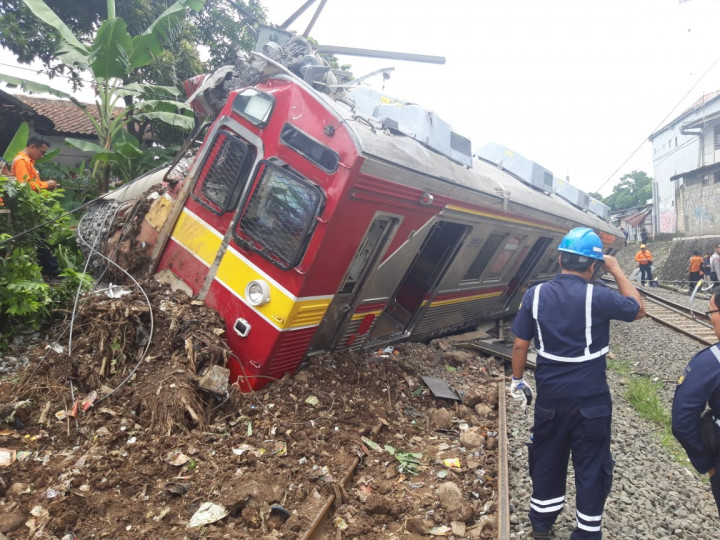 Tim Ahli Kaji Penyebab KRL Bogor-Jakarta Terguling