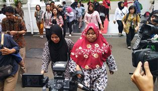 Siti Aisyah Bertemu Presiden Jokowi