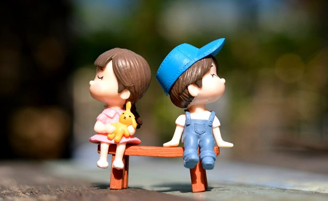 Cara Menghadapi Pasangan yang Mudah Cemburu