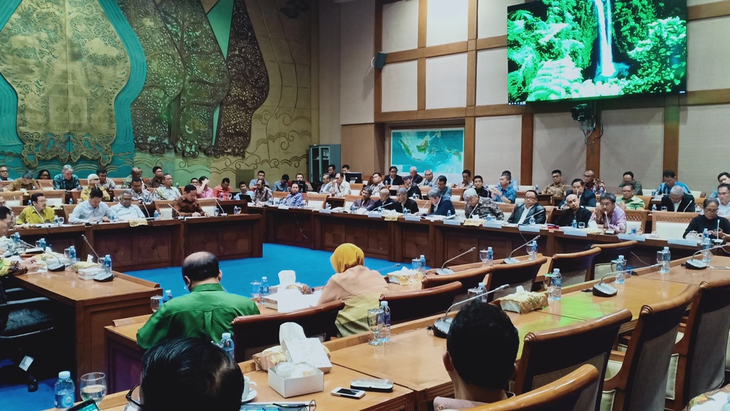 Ratusan Pengusaha Tambang 'Geruduk' Komisi VII DPR. (FOTO: Medcom.id/Suci Sedya)