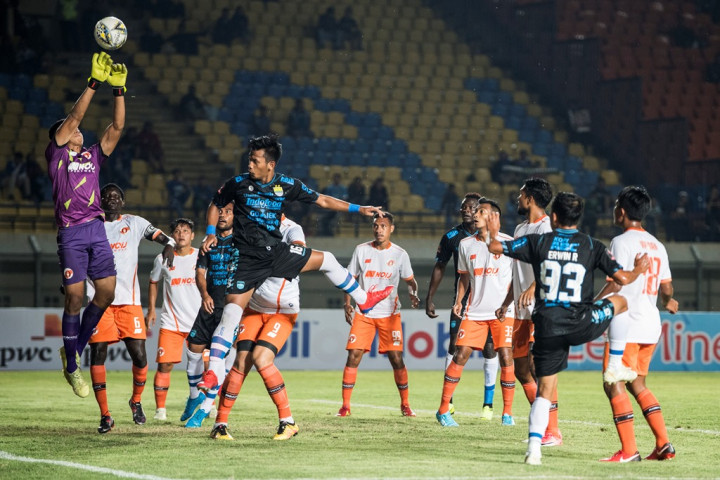 Suasana tak Lazim di Stadion Si Jalak Harupat