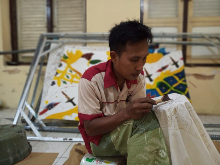Rela Menjadi Guru Membatik Gratis