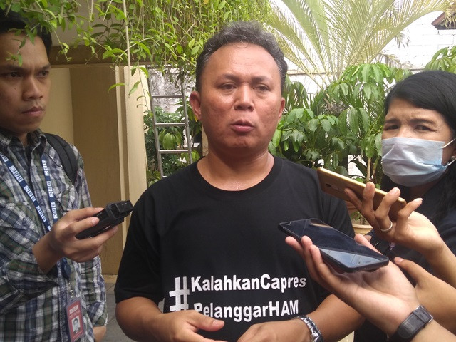 Keluarga Aktivis 98 Meminta Agum Gumelar Buka Suara