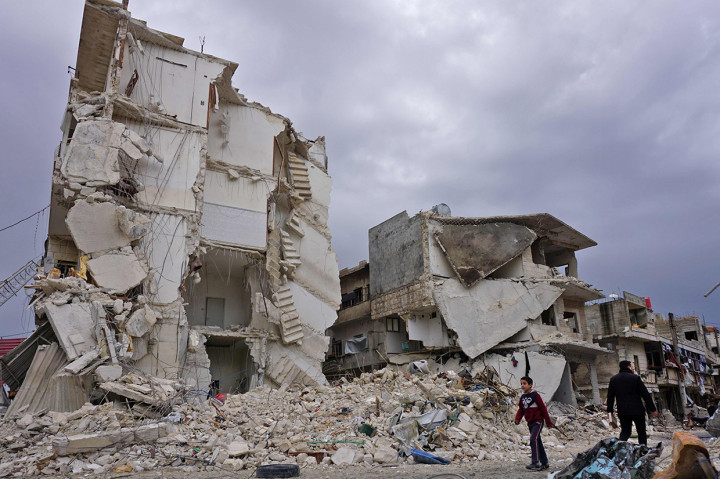 Serangan Udara Rusia Hantam Idlib Suriah, 13 Warga Sipil Tewas