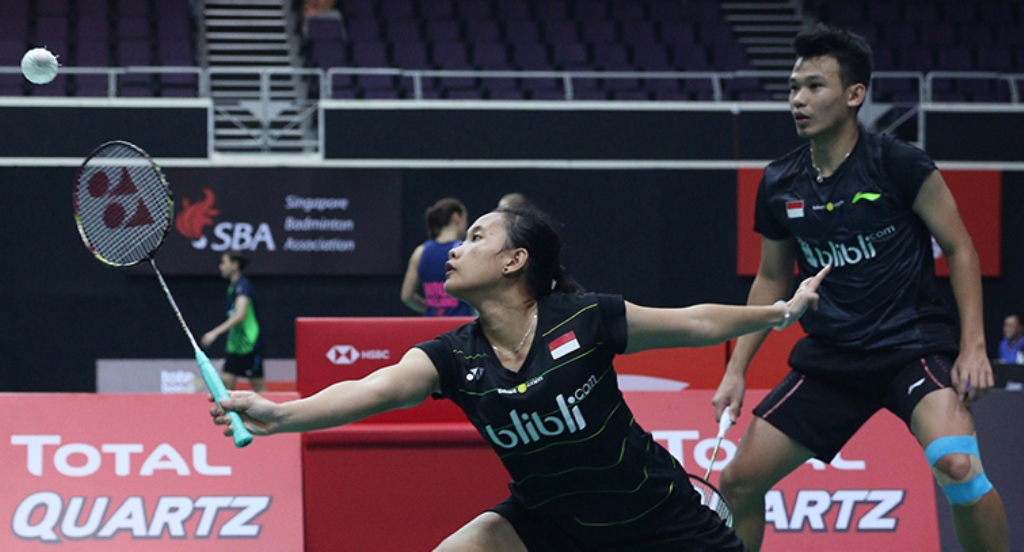 Ganda campuran Indonesia, Rinov Rivaldy (kanan) dan Pitha Haningtyas Mentari (dok. PBSI)