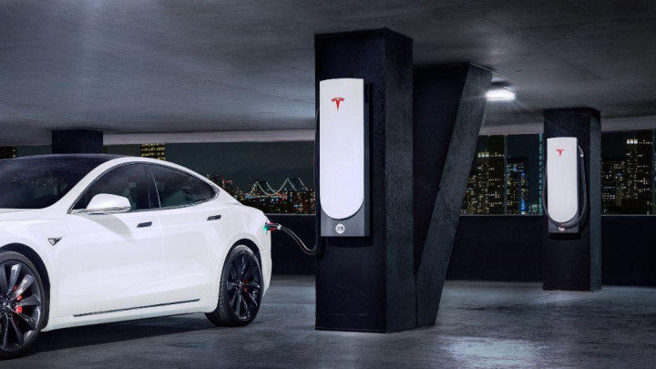 Tesla V3 Supercharging, Isi Baterai Mobil Cukup Lima Menit