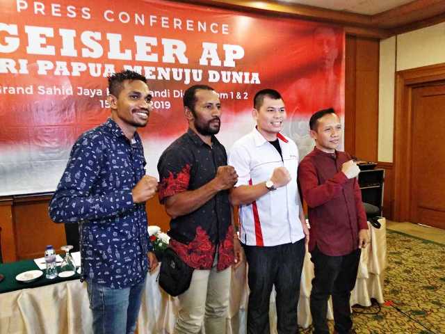 Chris John Siap Bantu Petinju Indonesia Mendunia