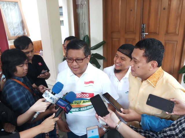 Hasto: Jokowi Kuat di Darat, Laut dan Udara