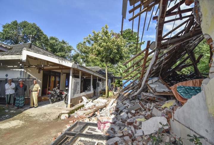 525 Rumah Rusak Akibat Gempa Lombok