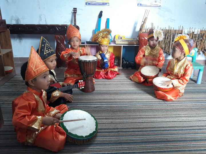 Seni Efektif Optimalkan Proses Tumbuh Kembang Anak