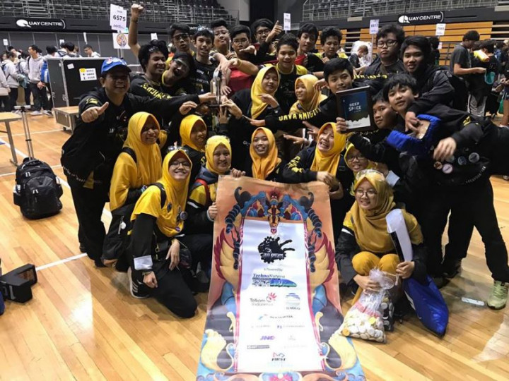 Tim Robotika Asal Depok Dapat Penghargaan di Robot Dunia
