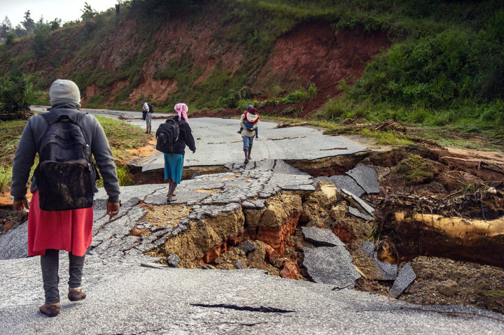 Zimbabwe Luluh Lantak Pascaditerjang Badai Idai