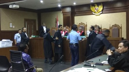 Pengacara Legislator Sumut dan Jaksa Cekcok
