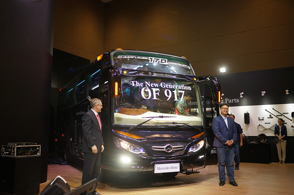 Mewah dan Nyaman: Mengupas Keunggulan Bus Pariwisata Mercedes-Benz