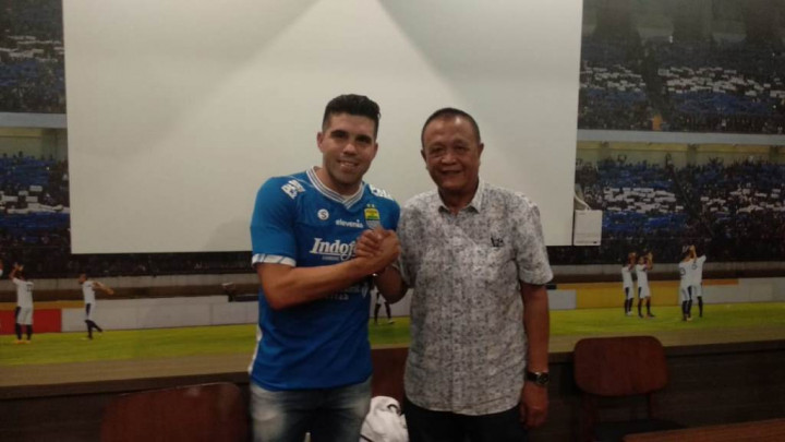 Fabiano Beltrame Dikontrak Setahun oleh Persib